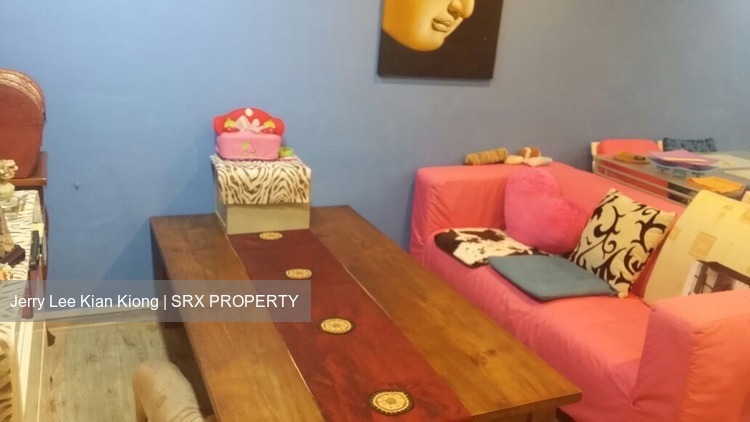 Blk 229 Jurong East Street 21 (Jurong East), HDB 3 Rooms #173255142